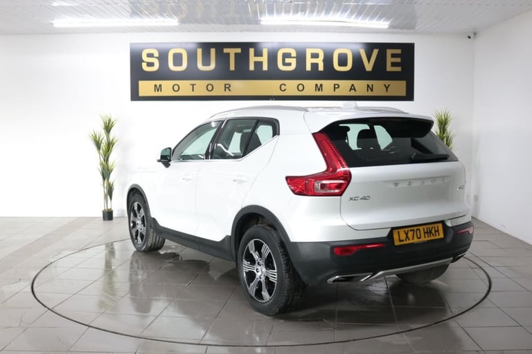 2020 Volvo XC40 2.0 D4 Inscription SUV 5dr Diesel Auto AWD Euro 6 (s/s) (190 ps) ESTATE Diesel Au...