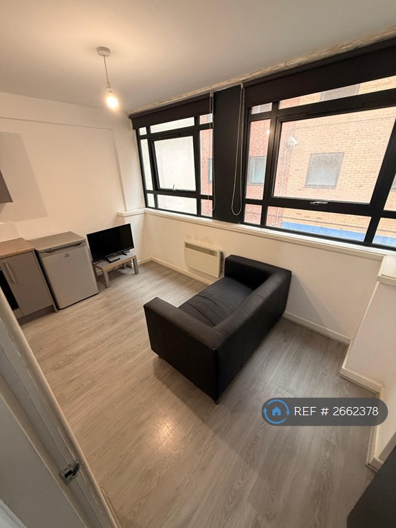 Studio flat in London Road, Liverpool, L3 (#2662378)