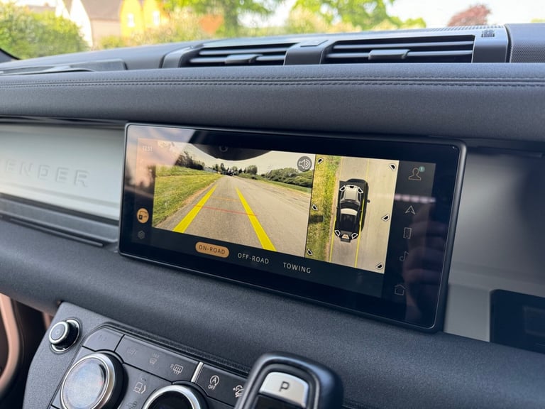 2023 Land Rover Defender 90 3.0 D250 MHEV Hard Top Fuji White - 14,825 Miles 