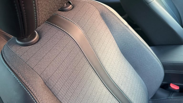 2023 Peugeot 208 1.2 PureTech 100 Allure Premium + 5dr EAT8 HATCHBACK PETROL Automatic