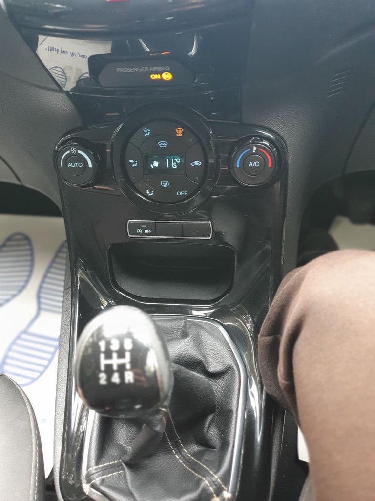 Ford, FIESTA, 2015, Manual, Titanium 998 (cc), 5 doors