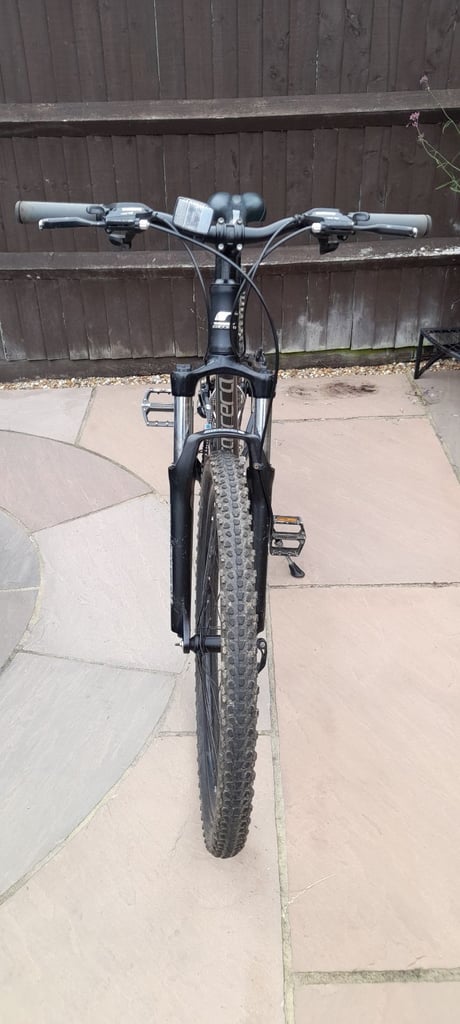 Carrera Vengeance junior mountain bike