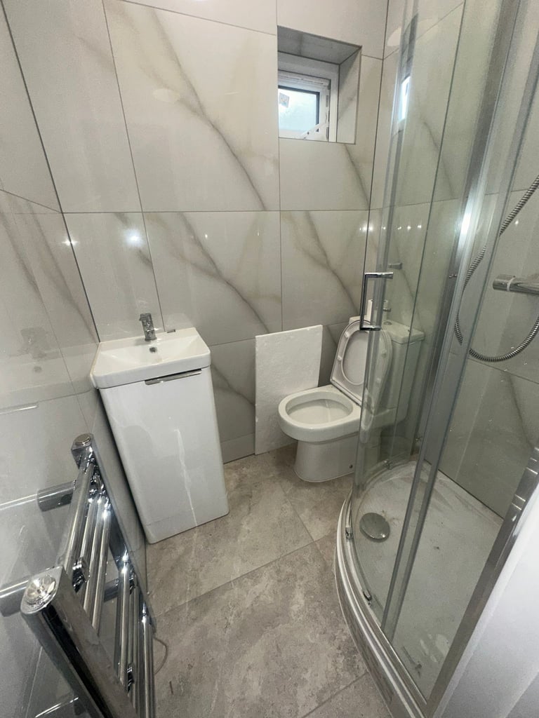 6 bedroom house in Uamvar Street, London, E14