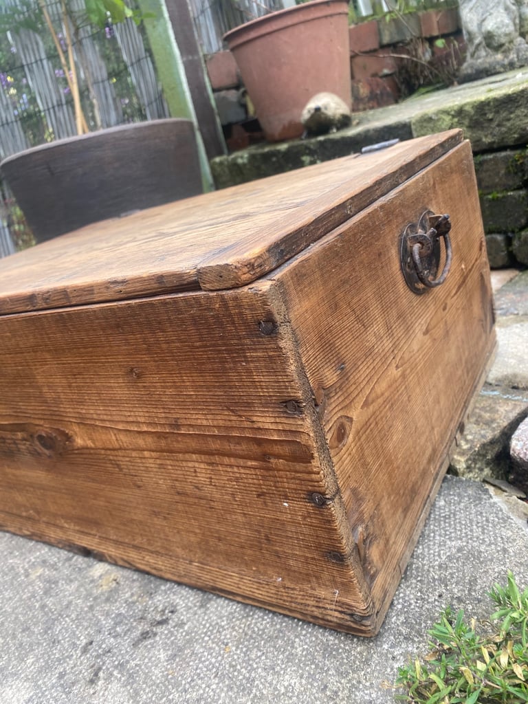 Vintage box 