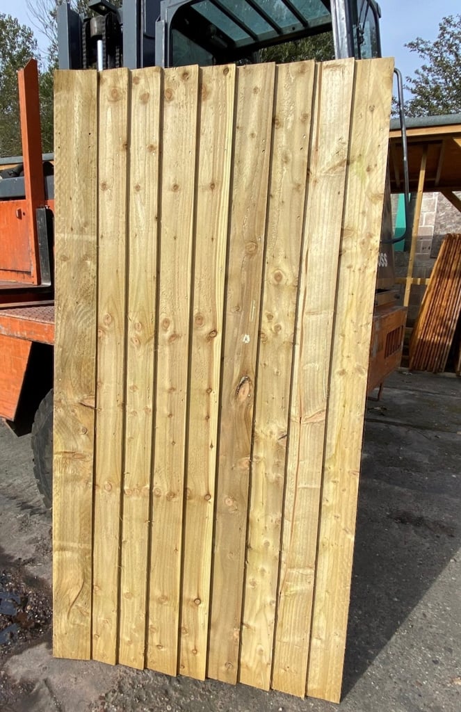 New feather edge gates 