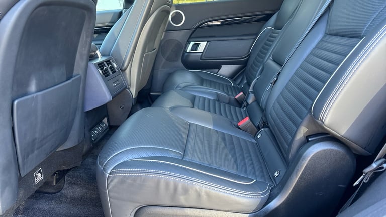 2021 Land Rover Discovery 3.0 D300 R-Dynamic HSE 5dr Auto Diesel Station Wagon Station Wagon Dies...