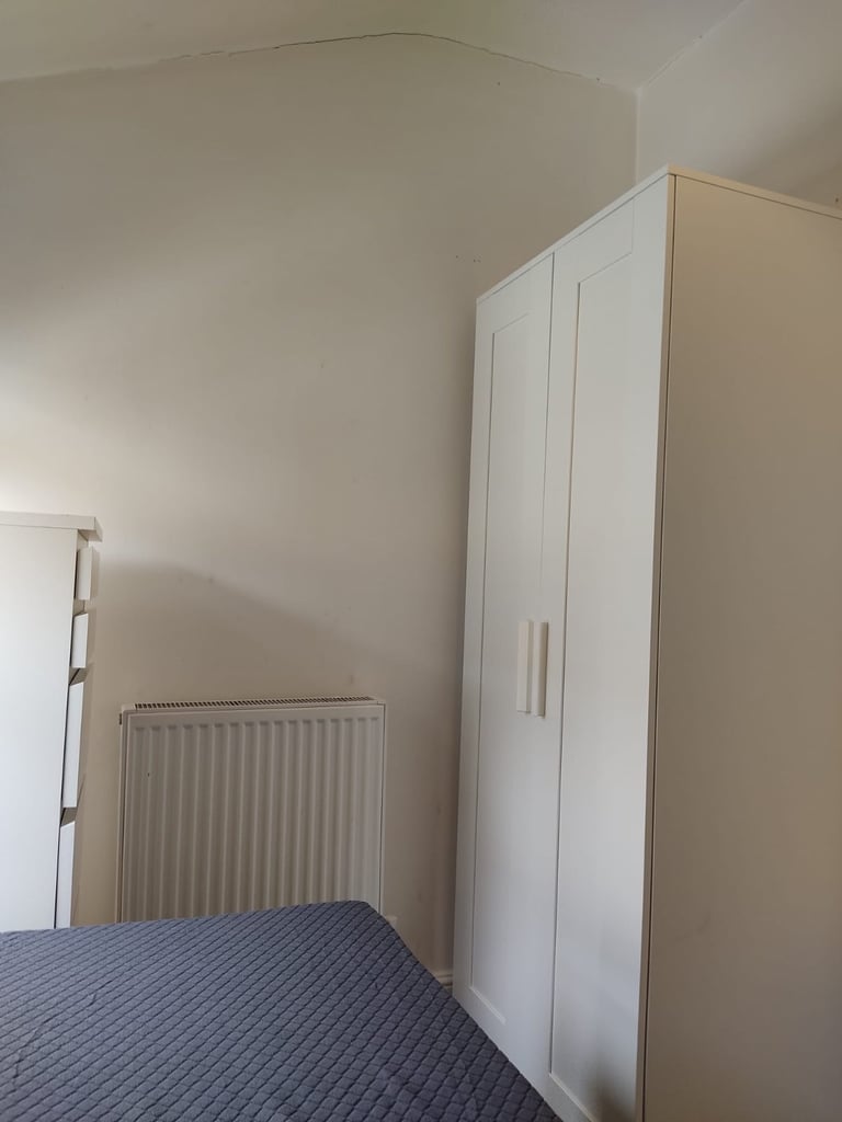 Bright and airy single room