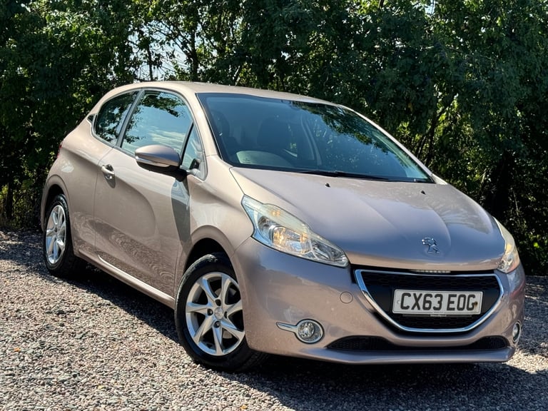 2013 BABY PINK PEUGEOT 208 1.2 PETROL ACTIVE, WOW 1 LADY PREVIOUS OWNER, £20 TAX