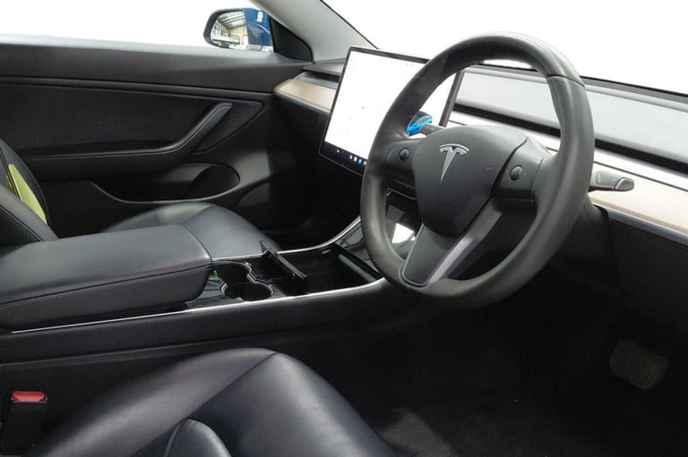 2020 70 TESLA MODEL 3 STANDARD RANGE PLUS SALOON 4DR ELECTRIC AUTO RWD (241 BHP)
