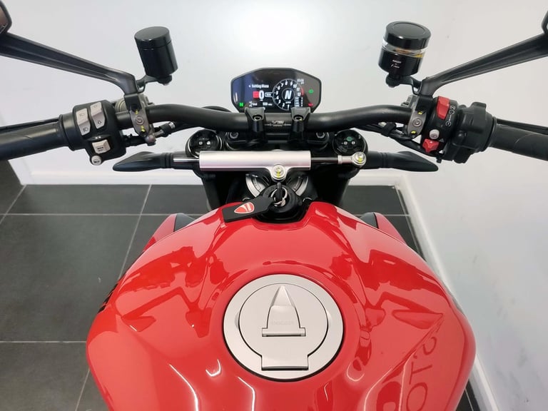 2024 Ducati Streetfighter V2 Red 559 Miles | £196 Dep & £196 pcm 7.9% APR