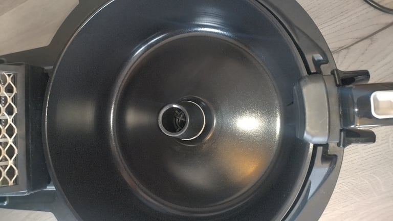 boxed actifry genius xl. free post. minimal use