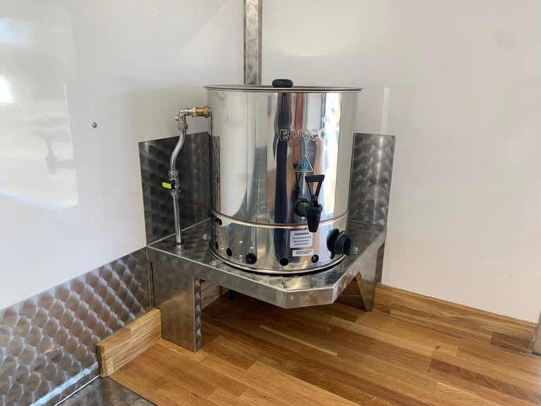 Catering equipment commercial Urns griddles cookers fryers boilers Grills lpg gas electric 