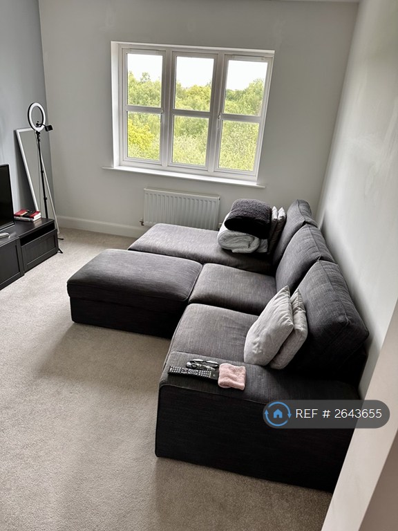 2 bedroom flat in Scampston Drive, East Ardsley, Wakefield, WF3 (2 bed) (#2643655)