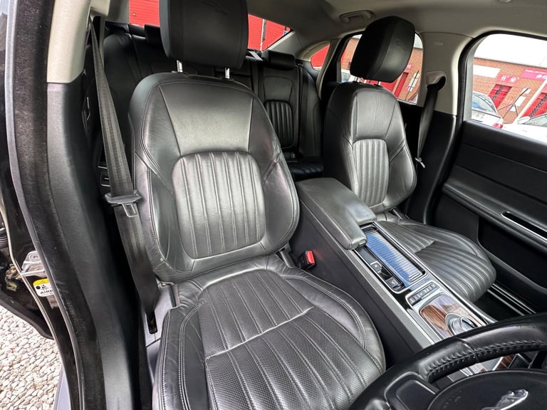 2015 Jaguar XF 2.0d Portfolio Auto Euro 6 (s/s) 4dr SALOON Diesel Automatic