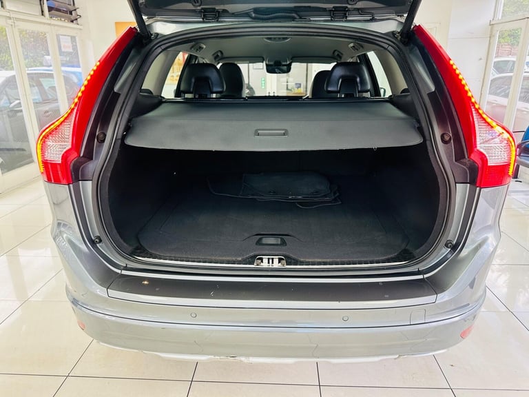 2015 Volvo XC60 D4 [190] SE Lux Nav 5dr Geartronic ESTATE DIESEL Automatic
