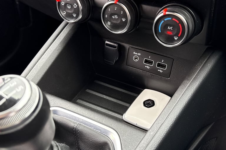 2020 Renault Clio 1.0 TCe Iconic Euro 6 (s/s) 5dr Hatchback PETROL Manual