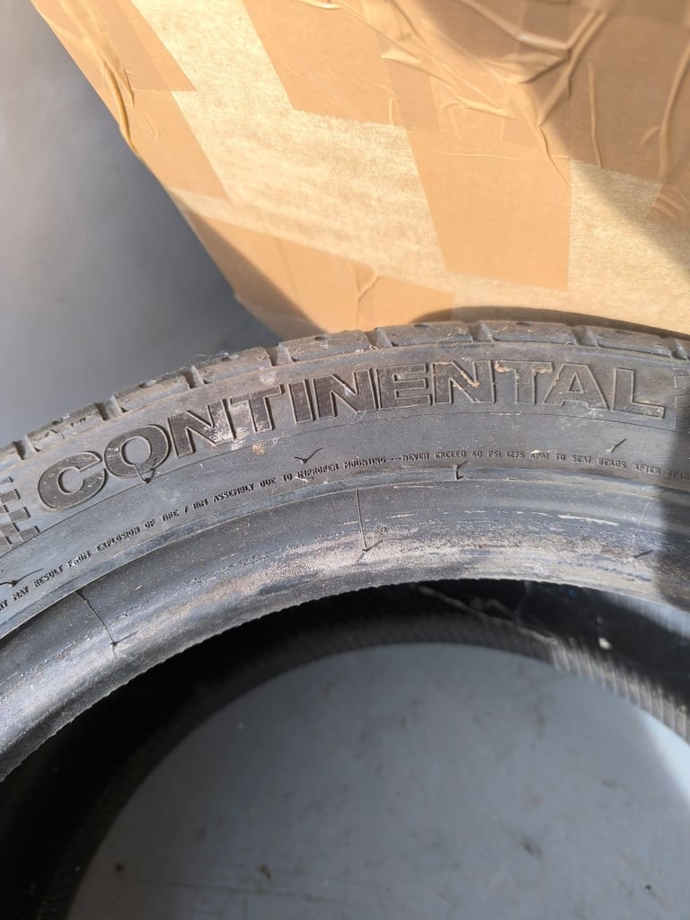 1 x Continental 255/40 ZR17 minimum tread depth 5.5mm
