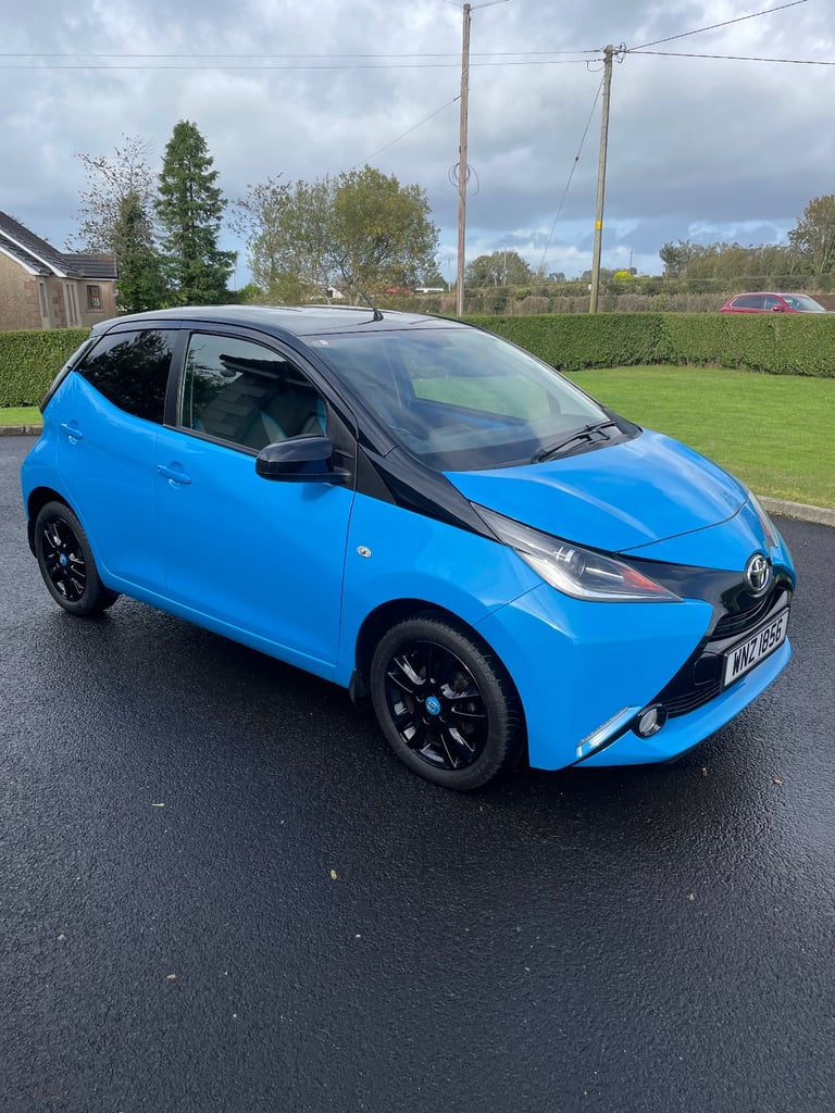 Toyota, AYGO, Hatchback, 2016, Manual, 998 (cc), 5 doors