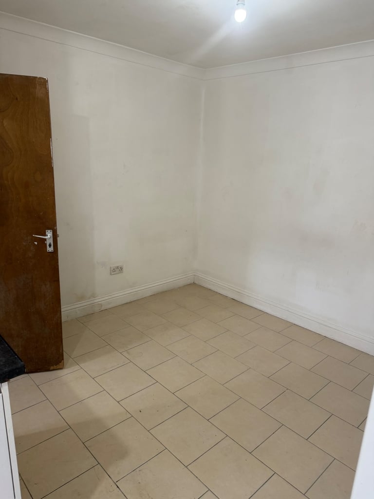 One Double Bedroom Ground Floor Studio is available to rent in Southall UB2