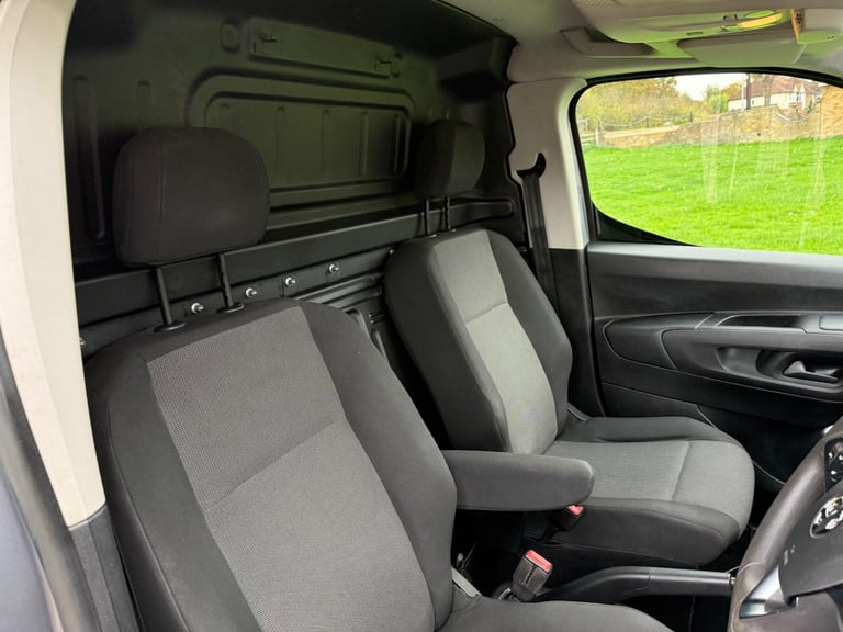 2019 Vauxhall Combo 1.5 Turbo D 2300 Sportive L2 H1 Euro 6 (s/s) 4dr PANEL VAN Diesel Manual