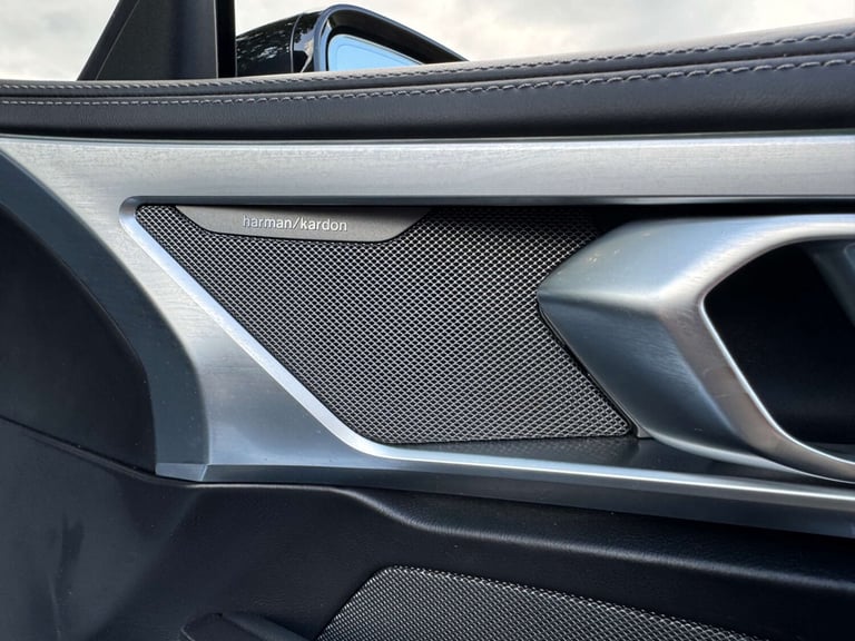 2021 BMW 8 Series 3.0 840d xDrive M Sport MHEV Auto 4WD 2dr Convertible Hybrid Automatic