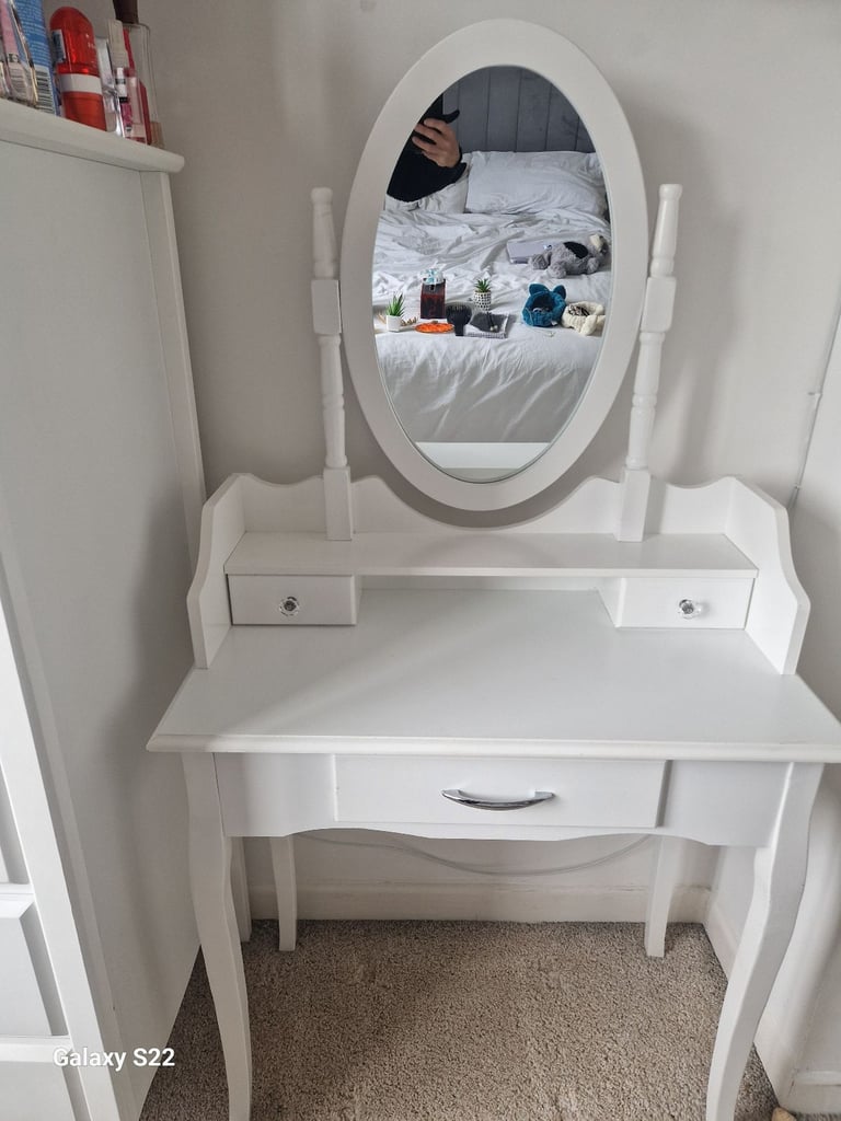 White Dressing Table