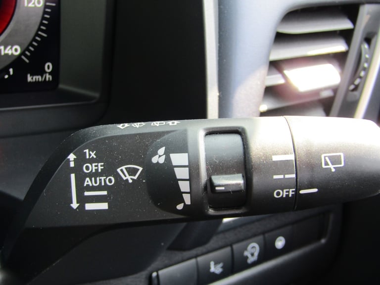 2022 Nissan Qashqai 1.3 DiG-T MH Tekna 5dr Hatchback Petrol Manual