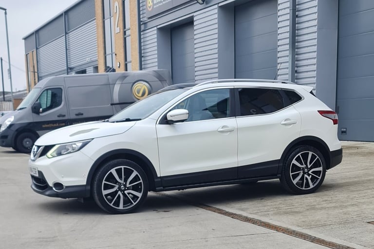 Nissan Qashqai Tekna (2014) 1.6 dCi Tekna SUV 5dr Diesel 109k Warranted Miles
