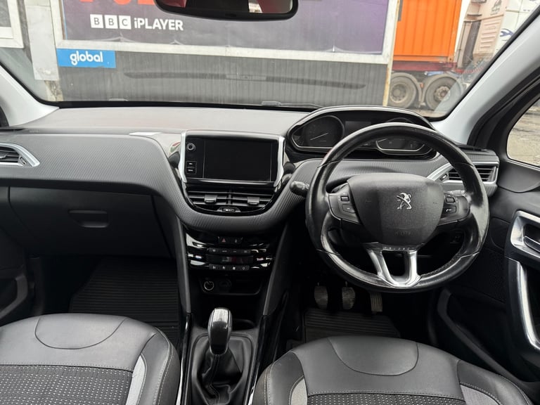 2018 Peugeot 2008 1.2 PureTech Allure 5dr HATCHBACK Petrol Manual