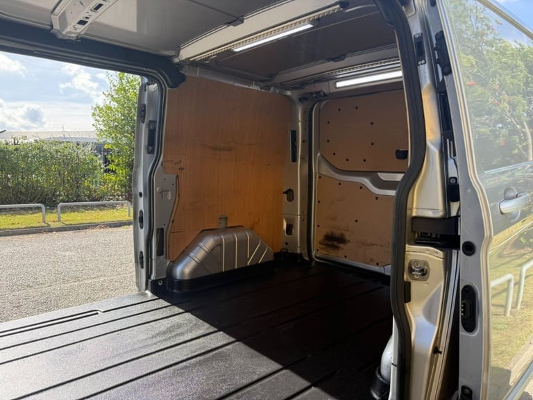 2022 Ford Transit Custom 2.0 340 EcoBlue Limited  Automatic L1 H1 Massive 170 ps [ REAR TAILGATE ...