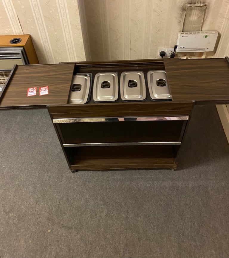BROWN WOODEN HOT FOOD TROLLEY