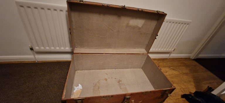 Large Chest / Overpond Trunk 1940s wood Metal Storage / Coffee Table 36"
