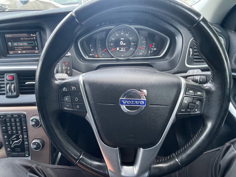 2014 Volvo V40 Cross Country 1.6 D2 CROSS COUNTRY SE AUTOMATIC 5-Door Diesel