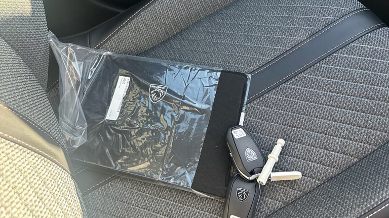 2025 Peugeot 208 1.2 Hybrid 110 Allure 5dr e-DSC6 Petrol Hatchback Hatchback Petrol Automatic