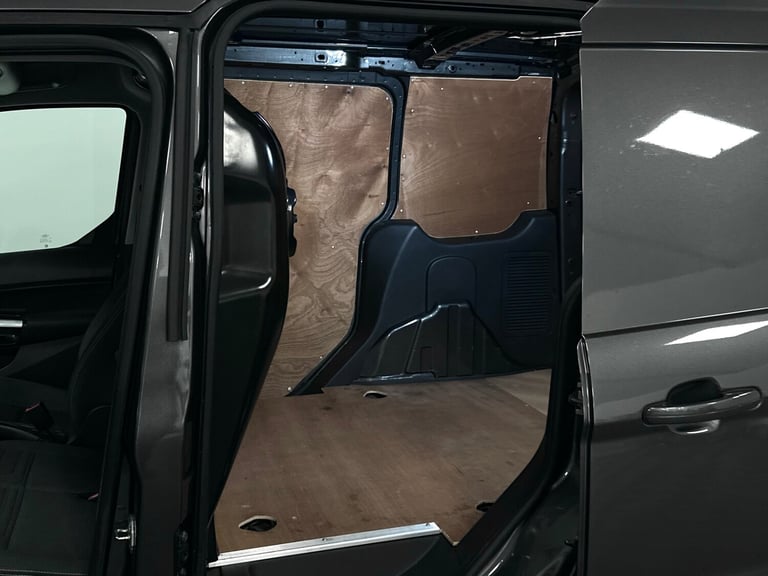 2018 Ford Transit Connect 200 Limited Panel Van L1H1 1.5 TDCi ( 120 bhp ) PANEL VAN Diesel Manual