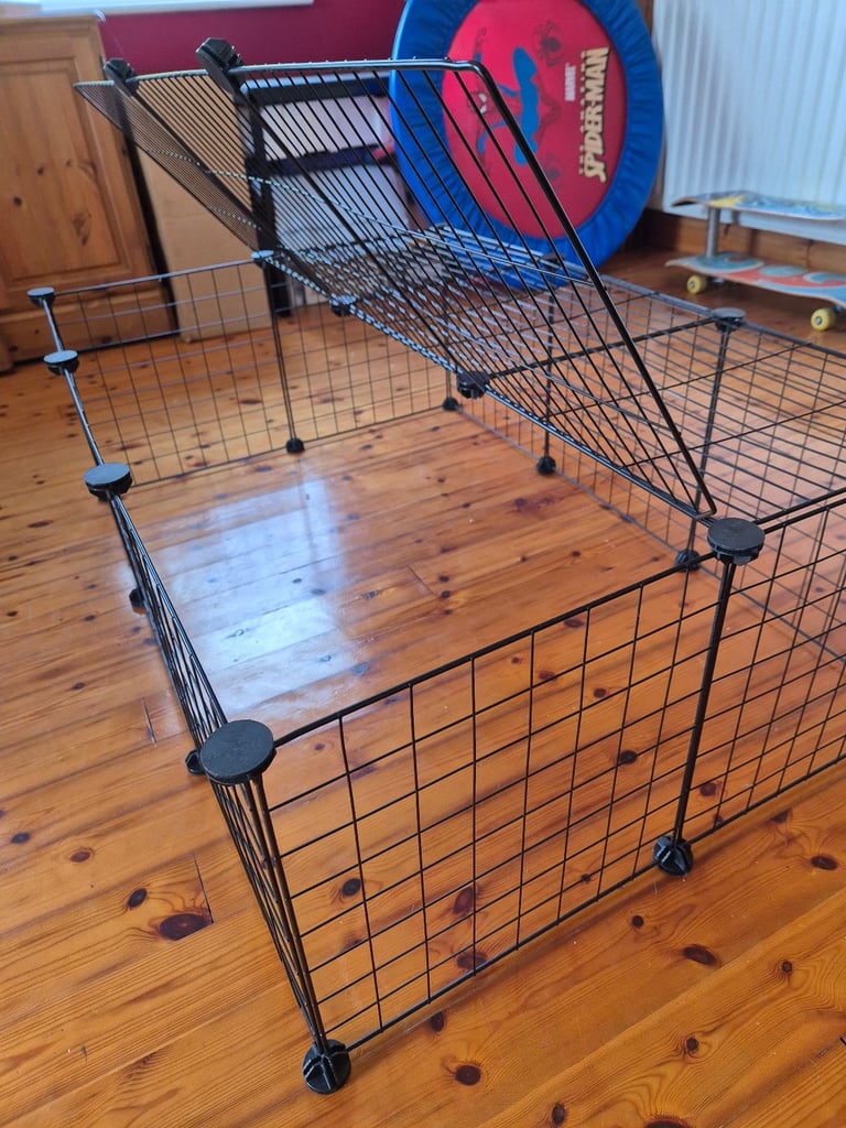 Click together cage for Guinea pigs, rabbits, turtles, puppies, etc.