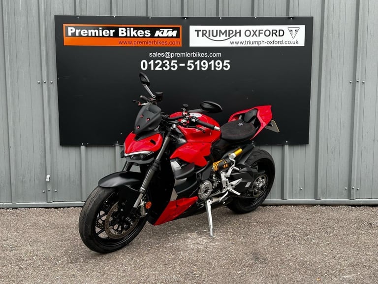 2022/71 Ducati Street Fighter V2 Motorcycle 