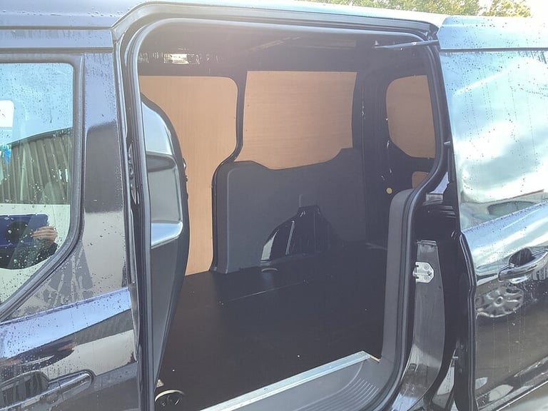 2022 Ford Transit Connect 250 EcoBlue Limited L/R LWB A/C Euro 6 LWB Panel Van Diesel Manual