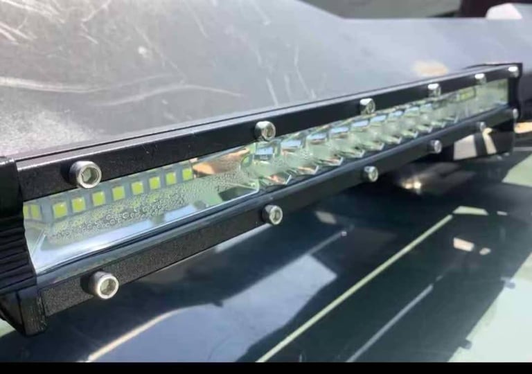 2 12 inch slimline LED 12-24 volt light bars