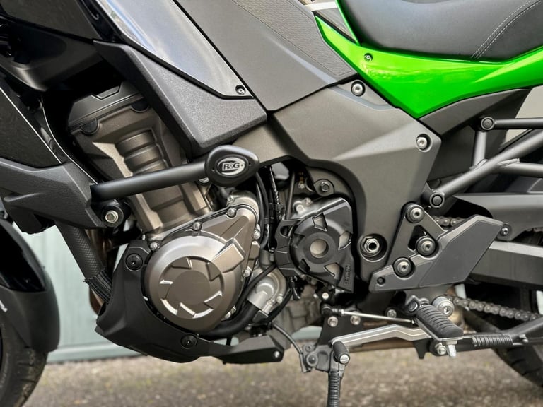 STUNNING LOW MILEAGE 2022/72 KAWASAKI VERSYS 1000 MOTORCYCLE 
