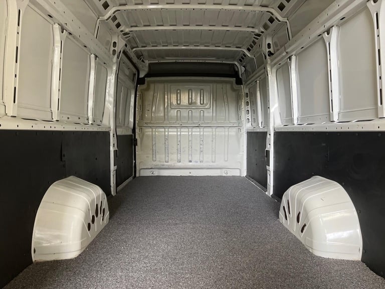2019 Peugeot Boxer 2.0 BlueHDi 435 Professional L4 H2 Euro 6 5dr PANEL VAN Diesel Manual