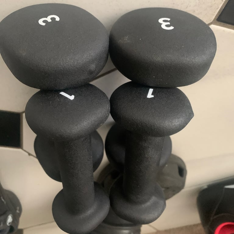 Peloton dumbbell weights 1 lb and 3 lb