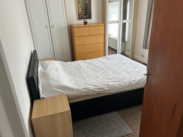 Lovely one bedroom flat to let in Whetstone N20 (please read ad)