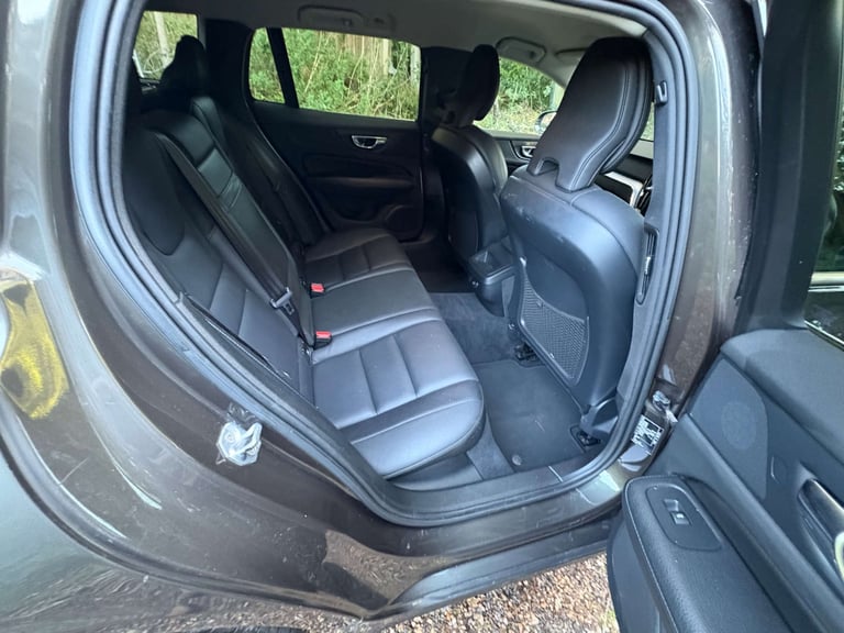 2018 Volvo V60 2.0 V60 Momentum Pro D3 Auto 5dr Estate Diesel Automatic