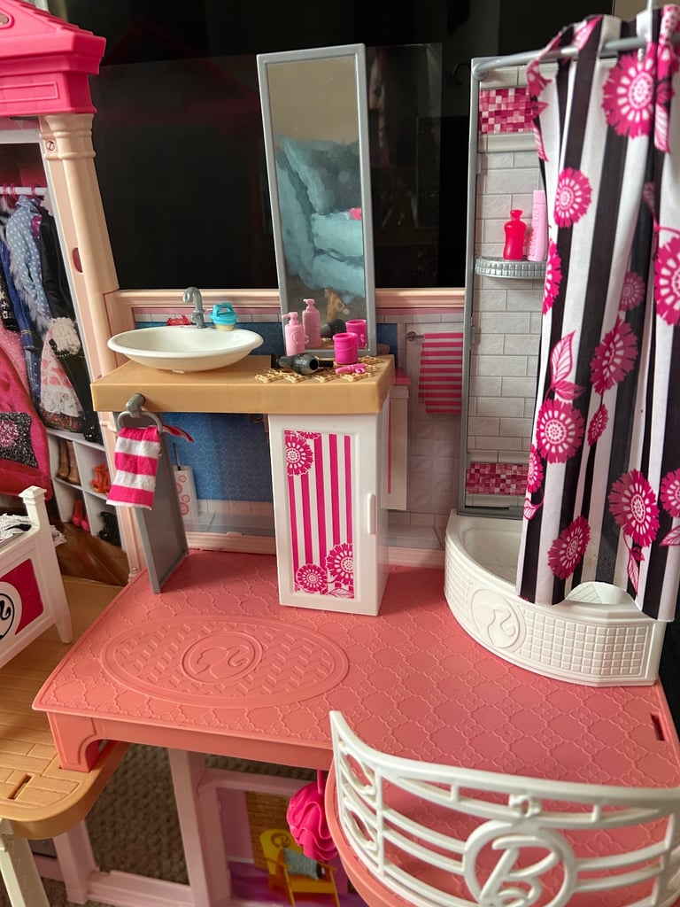Barbie-house Stuff for Sale Gumtree