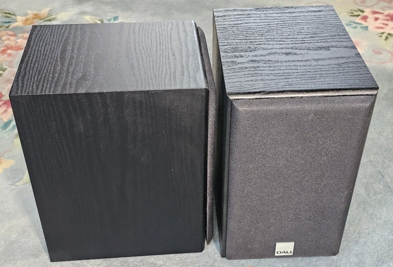 Dali Spektor 2 Bookshelf Speakers Black 
