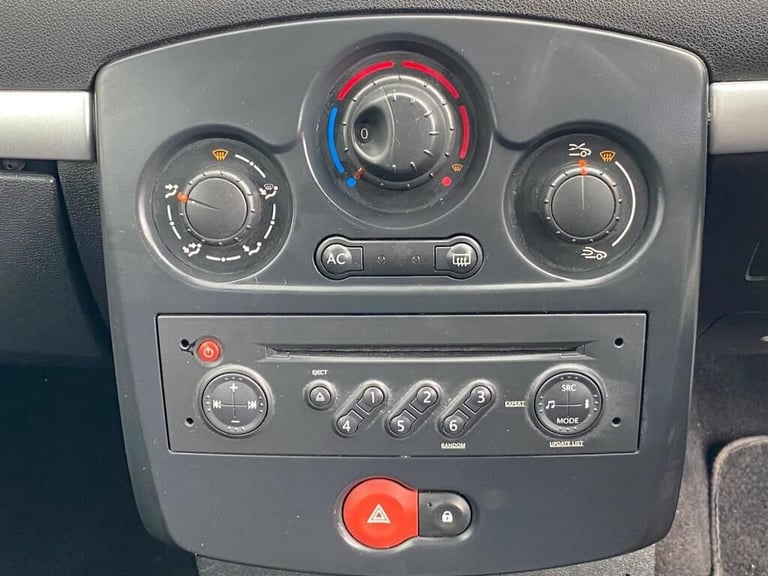 2008 Renault Clio 1.2 TCe 16v Dynamique Hatchback 5dr Petrol Manual (139 g/km, 100 bhp) Hatchback...