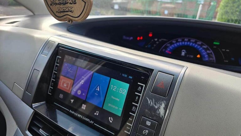 Hybrid electric Toyota estima 7 seater
