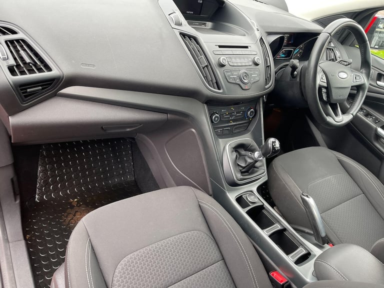 2018 Ford Kuga 2.0 TDCi EcoBlue Zetec AWD Euro 6 (s/s) 5dr HATCHBACK Diesel Manual