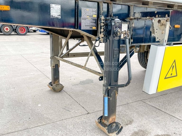 WILCOX BULK TIPPING TRAILER 